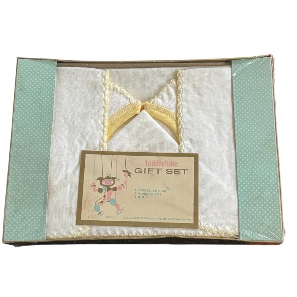 VTG Toddletime Gift Set Towel Washcloth Bib Yellow JC Penneys Baby Shower READ